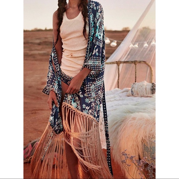 🦄 SPELL 🦄 ISOs ✨ Tassel Kimonos - Picture 2 of 2